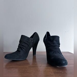 Nine West Black Booties Size 8 Leather Suede like Women’s High Heeled Boots